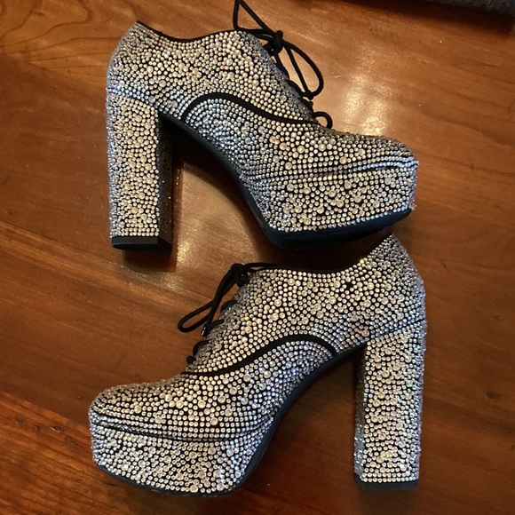 Gianni Bini 20th Anniversary Collection Keevie Bling Rhinestone Platform Shoes - Picture 4 of 11